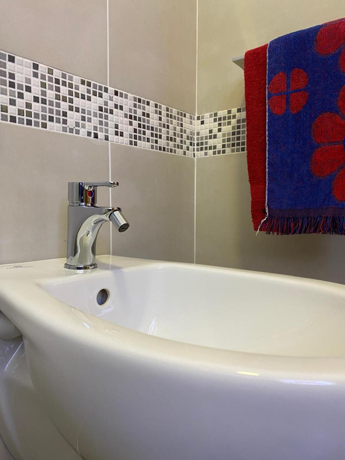 B&B Tequila Olbia Bagian luar foto